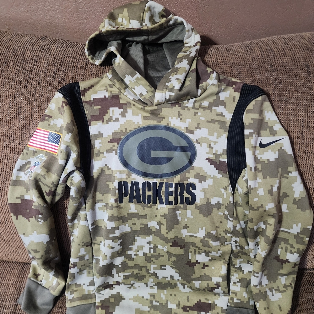 Youth"Nike Camo Greenbay Packers Hoodie with Flag Patch Sz.M   Very Warm!!
